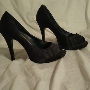 Navy blue heels